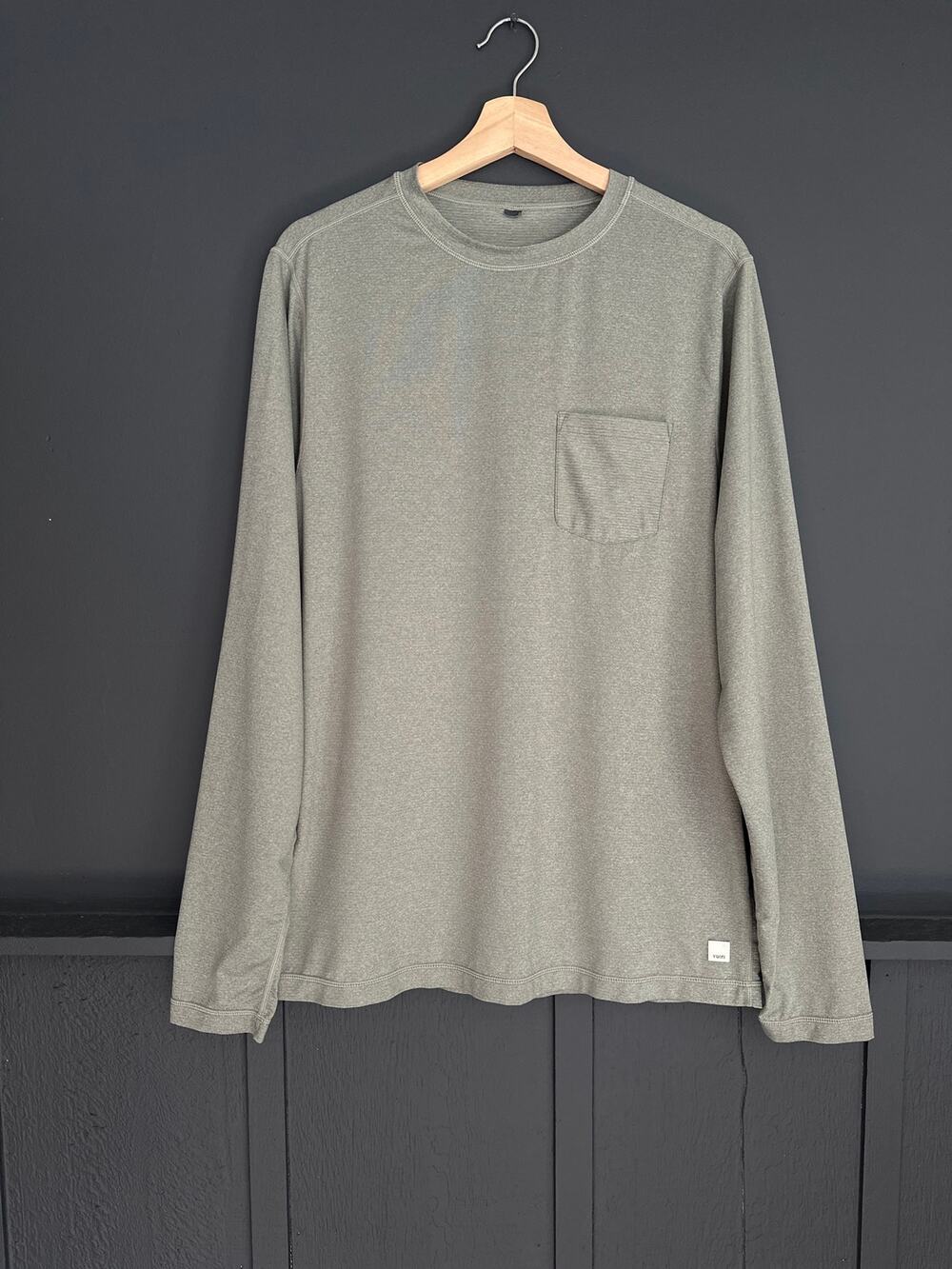 Vuori Tradewind Performance Long Sleeve Tee Green Gray  Size Large